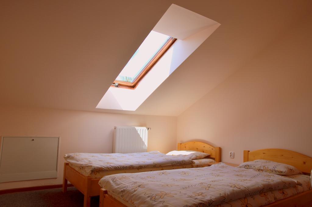 Bed and Breakfast Lesny Zakatek Smardzewice Exterior foto